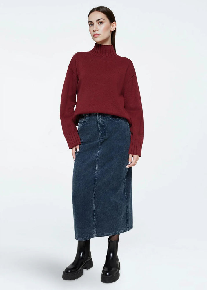 DARCYS 3448 TURTLENECK | MERLOT