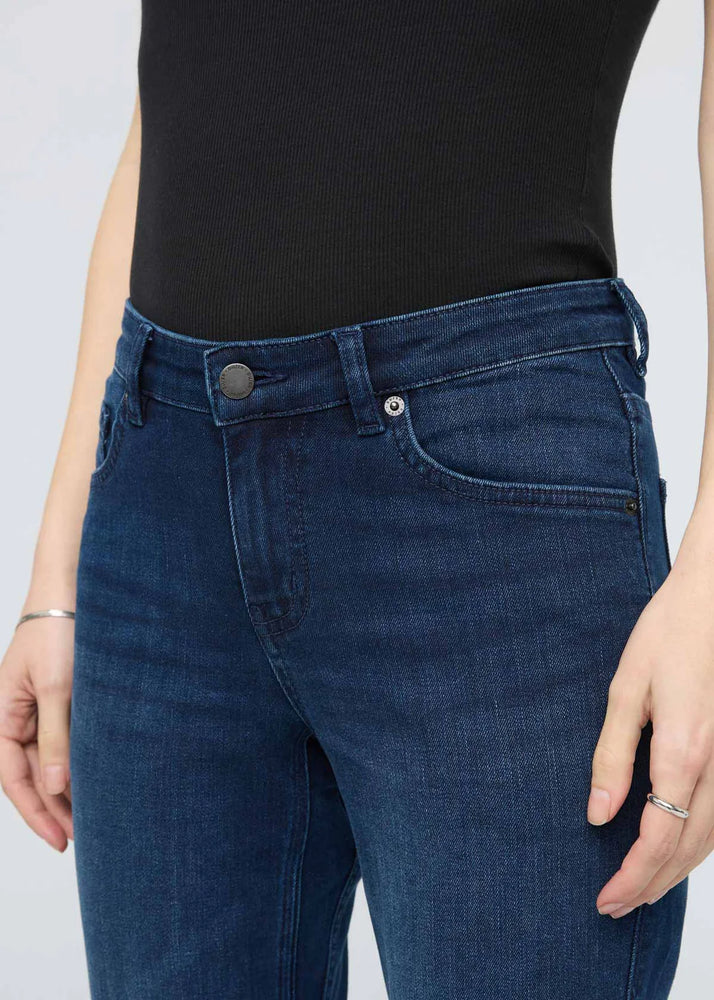 Performance Denim Girlfriend Jean (30L) - Deep Sea Blue